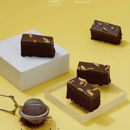 Almond Choc.( Mini )