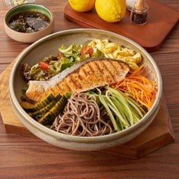 Salmon Soba Salad สลัดแซลมอน โซบะ น้ำสลัดยุสุพอนสึ