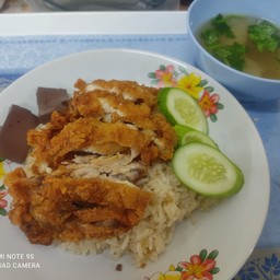 ข้าวมันไก่ทอด