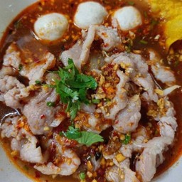ก๋วยเตี๋ยวหมูต้มยำพิเศษ