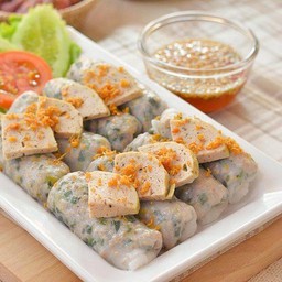 ขนมปากหม้อญวนหมูยอ