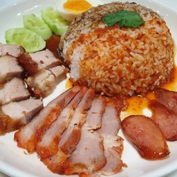 ข้าวหมูกรอบหมูแดงกุนเชียง