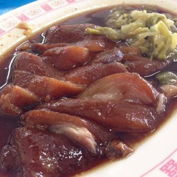 ขาหมูหนังจานคากิ