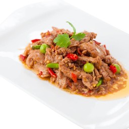 สันในหมูผัดกะปิ