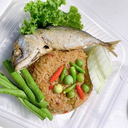 ข้าวผัดน้ำพริกกะปิ ปลาทูทอด 1 ตัว
