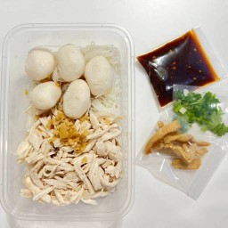 ก๋วยเตี๋ยว หมี่คลุกหมู่คลิ๊ก