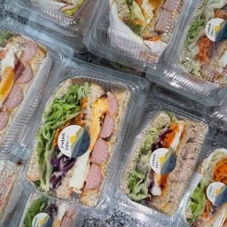 Sandwich & Break