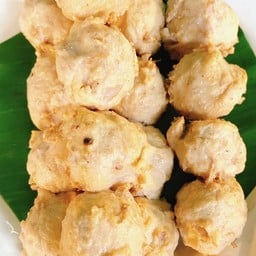 ลูกชิ้นเอ็นหมูทอด (ไม้ละ)