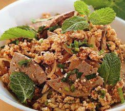 ลาบหมูกับข้าว