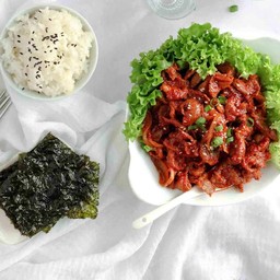 หมูผัดซอสโคชูจัง + ข้าวโรยสาหร่าย Dwaejigogi-bokkeum