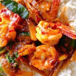 ผัดพริกแกงกุ้ง ราดข้าว