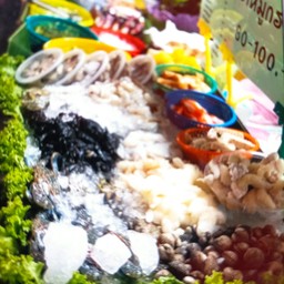 ยำกุ้งสดไข่แดงเค็ม