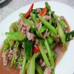 คะน้าหมูสับ (กับข้าว)