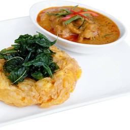 พะแนงหมู - ไข่ฟู