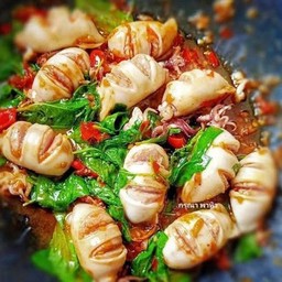 ข้าวหน้าหมึกยัดไส้
