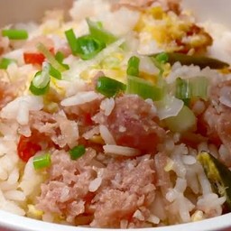 ข้าวผัดแหนม