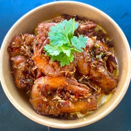 ข้าวด้งกุ้งจัมโบ้คั่วพริกเกลือ+ไข่เยิ้ม