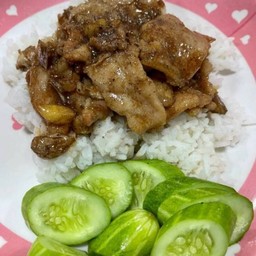 ข้าวหมูกระเทียม