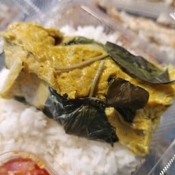 ข้าวปลาแกะ ตลาดหน้าร่มขาว
