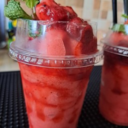 สตรอเบอรี่ปั่น