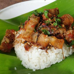 ข้าวราดผัดกะเพรา