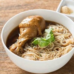 ร้านข้าวมันไก่ก๋วยเตี๋ยวไก่ตุ๋นมะระ ซอยเคหะบางพลี 1