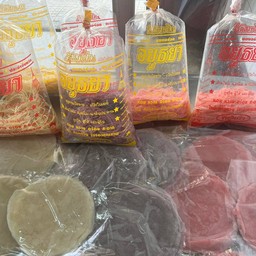 โรงอาหาร ค.ศ.1991 กะเพราโบราณ +ฟรีขนมหวานทุกเมนู