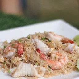 ข้าวผัดทะเลไทย