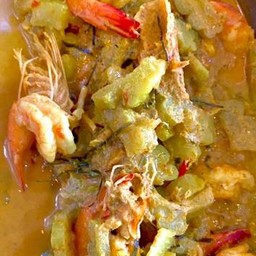 แกงกะทิมะระกุ้ง