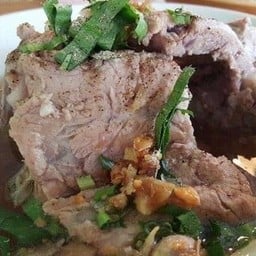 สหชัย บะหมี่เกี๊ยวปู-หมูกรอบ พหล 52