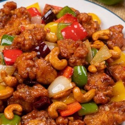 ไก่ผัดเม็ดมะม่วง