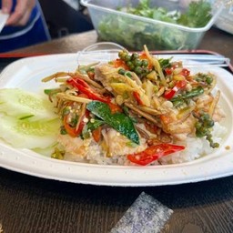 ผัดฉ่าราดข้าว