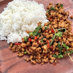 ข้าวไก่กรอบ สารพัดซอส ฮันเค คาเฟ่