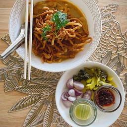 ข้าวซอยน่องไก่