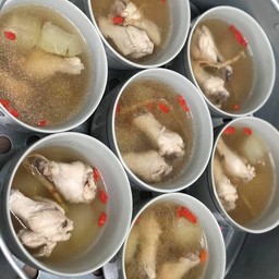 ซุปน่องไก่ตุ๋นฟักมะนาวดอง