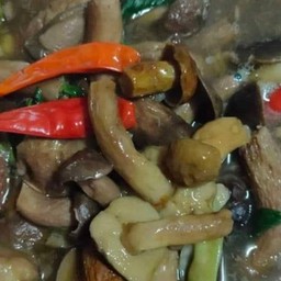 แกงเห็ดผึ้งขม ปลาแดกนัวส์