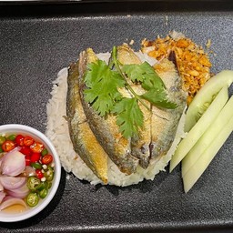 ข้าวหน้าปลาทูแกะ