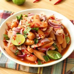 ยำไส้กรอก