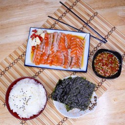 SET เนื้อบราวน์ดองซีอิ๊วเกาหลี + ข้าวญี่ปุ่น + สาหร่าย