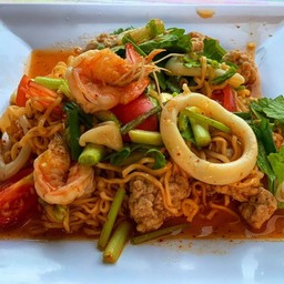 ยำมาม่า