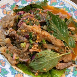 น้ำตกเนื้อ