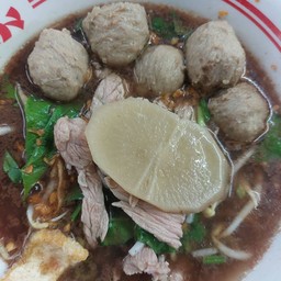 ร้านก๋วยเตี๋ยวหมูตุ๋น เนื้อตุ๋น น้ำตก น้ำใส เซเว่นพุตตาล