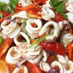 ยำปลาหมึก