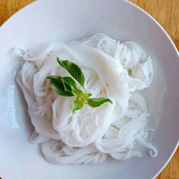 ขนมจีนเปล่า