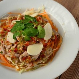 หมูสะดุ้ง