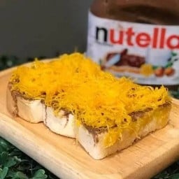 ปังปิ้ง นูเทลล่า + ฝอยทอง 1 แผ่น 🥪