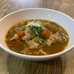 อุด้งแกงกะหรี่หมูสไลด์ ฟรี ชาเขียวหรือมิโซะซุป