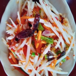 Papaya Salad With Salted Crab