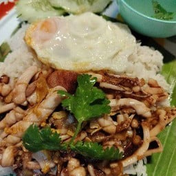 ปลาหมึก ทอดกระเทียม+ไข่ดาว