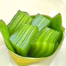 ขนมชั้นใบเตย